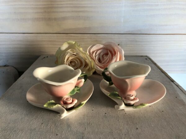 Petites tasses à café cœur