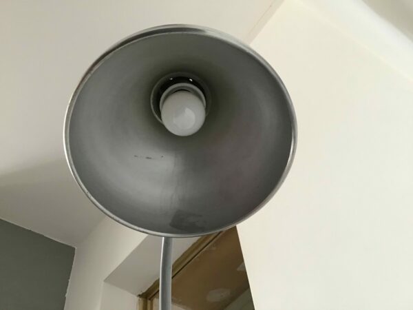Lampe industrielle de table – Image 3