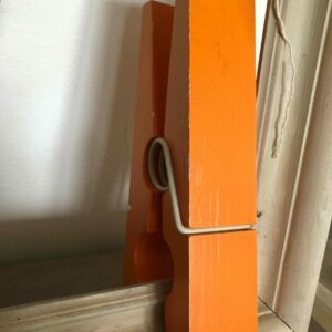 Pince en bois vintage