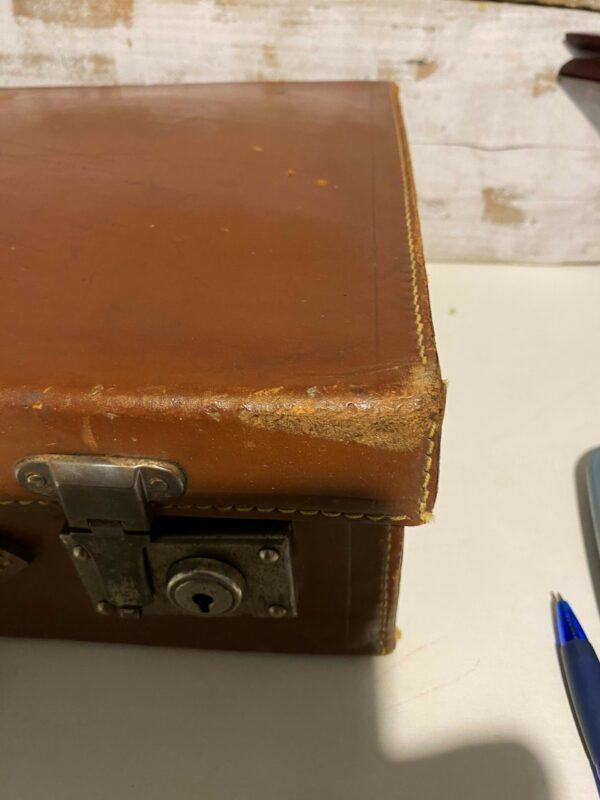 Petite valise en cuir – Image 4