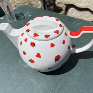 Théière coccinelle et cœur